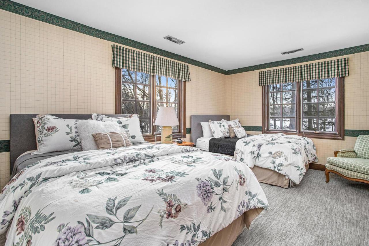 Point O' Woods Villa Benton Harbor Eksteriør bilde