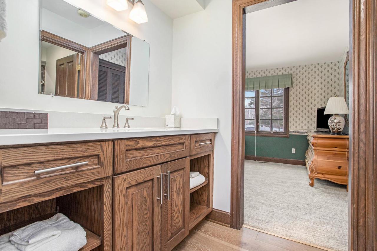 Point O' Woods Villa Benton Harbor Eksteriør bilde