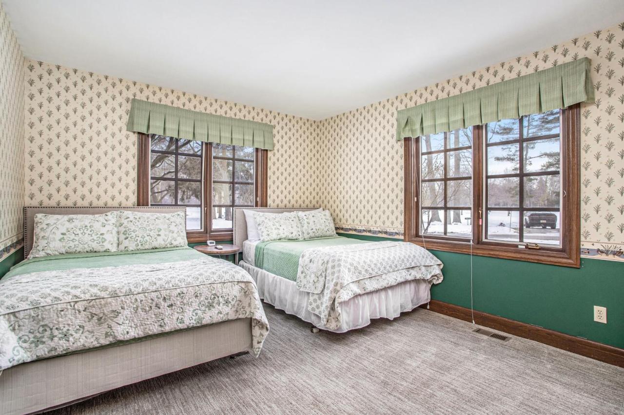 Point O' Woods Villa Benton Harbor Eksteriør bilde