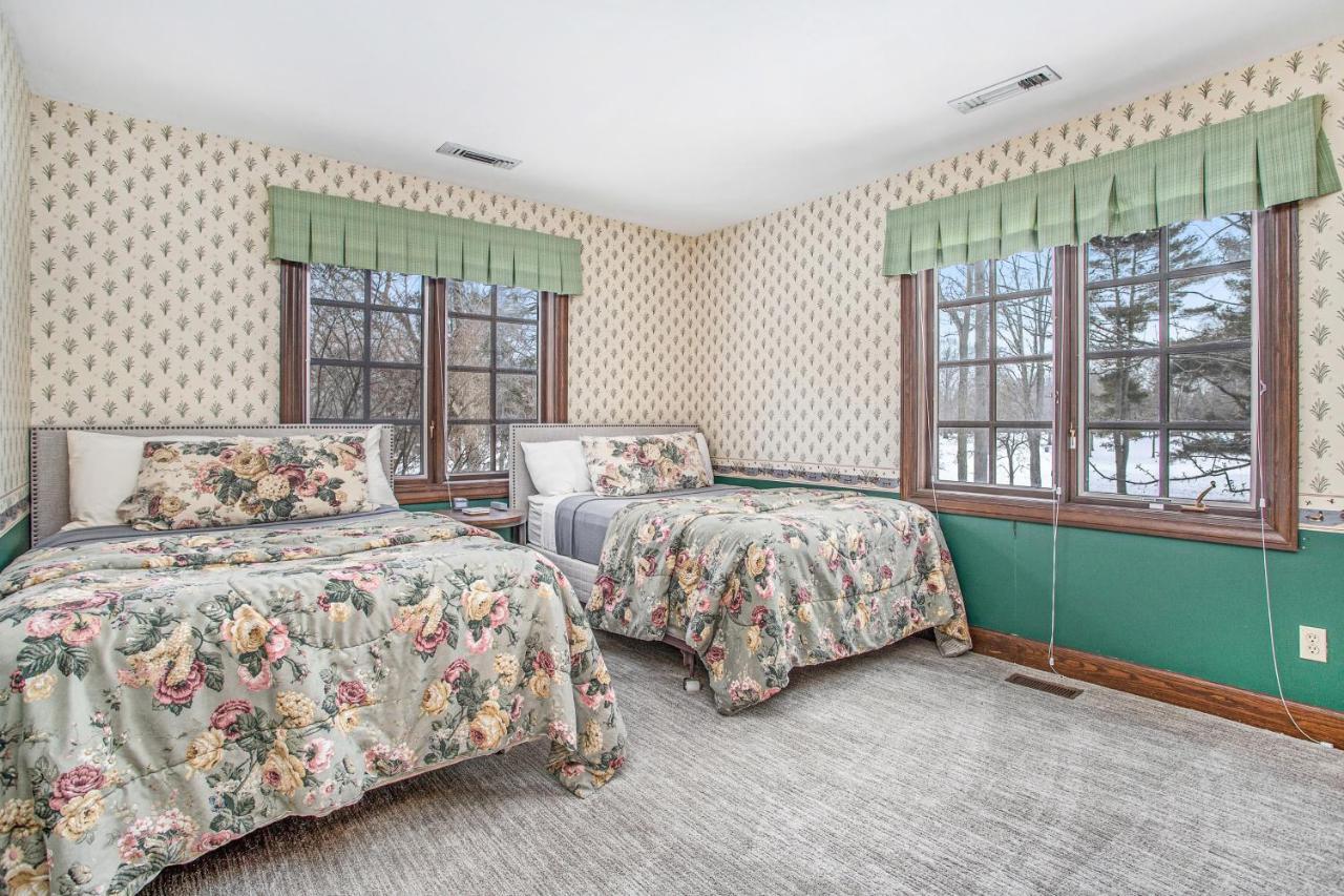Point O' Woods Villa Benton Harbor Eksteriør bilde